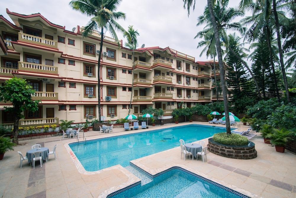 Highland Village Beach Resort Candolim Exterior photo