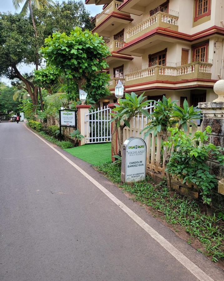 Highland Village Beach Resort Candolim Exterior photo