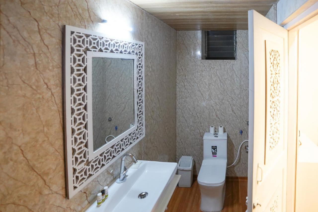 Highland Village Beach Resort Candolim Exterior photo