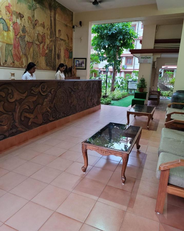 Highland Village Beach Resort Candolim Exterior photo