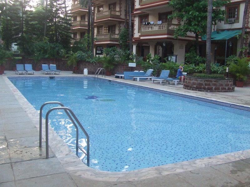 Highland Village Beach Resort Candolim Exterior photo