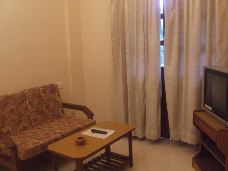 Highland Village Beach Resort Candolim Exterior photo